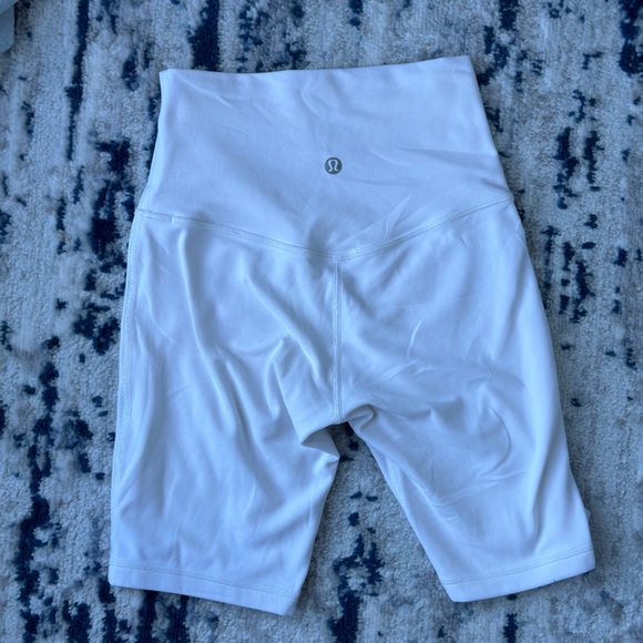 Lululemon White Align Short 8" - Picture 3 of 5